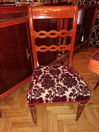 Mesa extensible con 6 sillas