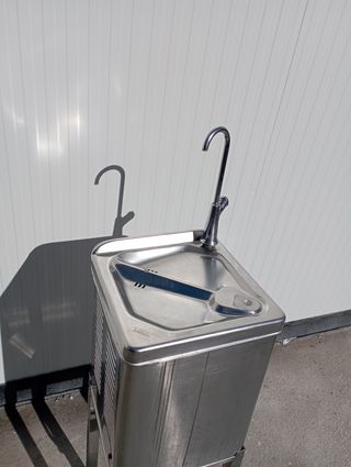 Grifo refrigerado de agua