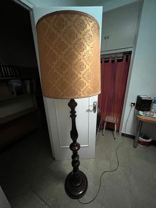 Lámpara de pie