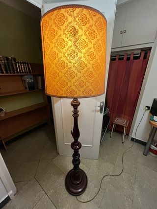 Lámpara de pie