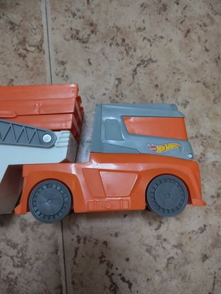 Camión transportador de hootwheels