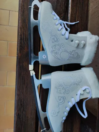 pattini da ghiaccio donna