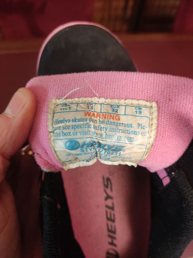 Sneakers con ruote più zaino