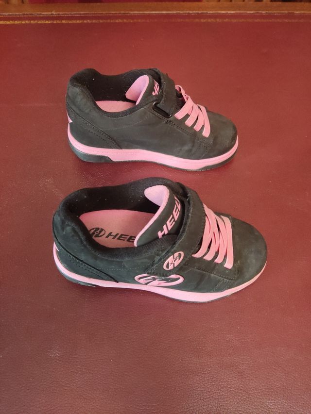 Sneakers con ruote più zaino