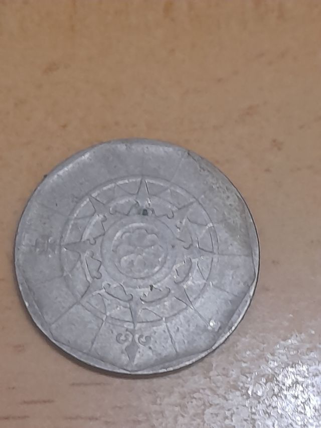 Moneda 20 escudos portugal, 5 euros.