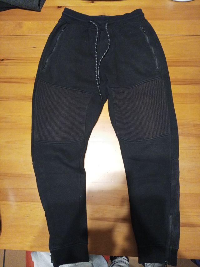 Pantalones negros básicos bershka