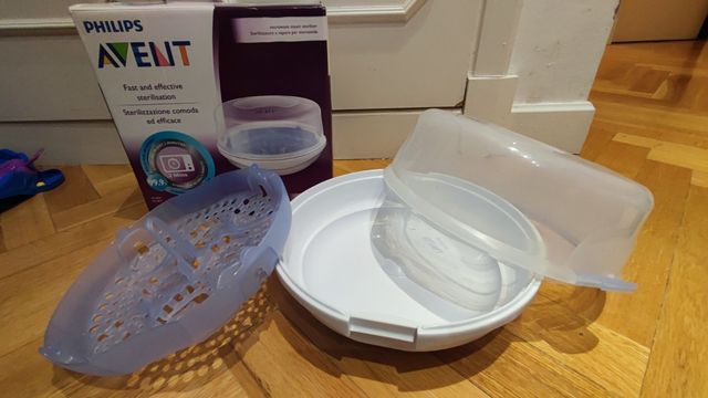 Esterilizador de biberones Philips Avent.