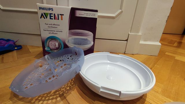 Esterilizador de biberones Philips Avent.