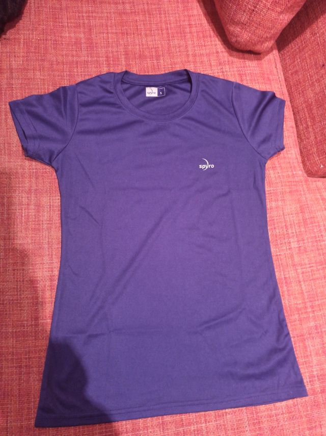 Camiseta deportiva. IMPECABLE!