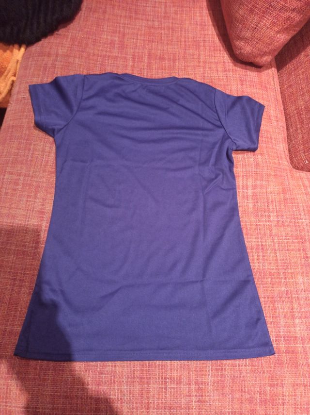 Camiseta deportiva. IMPECABLE!