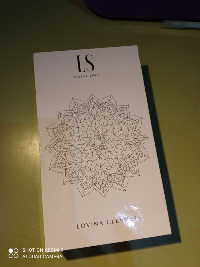 Limpiador de poros Lovina Skin.