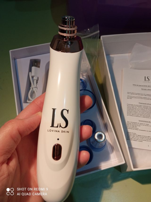 Limpiador de poros Lovina Skin.