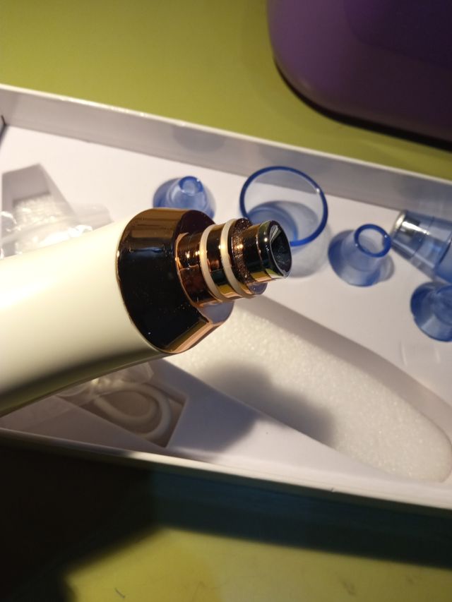 Limpiador de poros Lovina Skin.