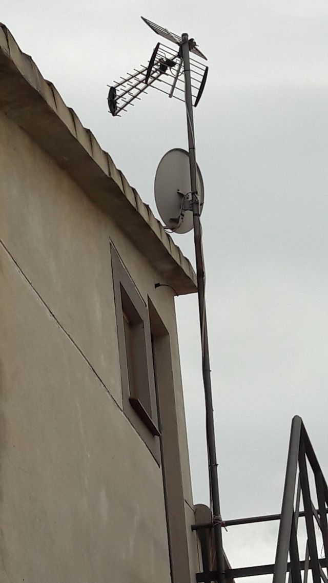 Antena y parabólica