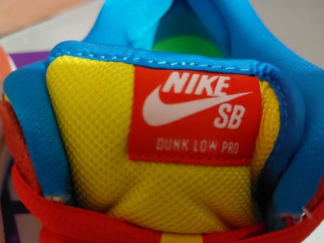 Nike SB dunk low pro habanero red (Bart Simpson)