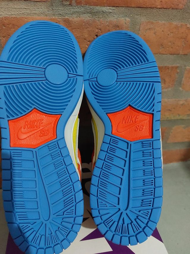 Nike SB dunk low pro habanero red (Bart Simpson)