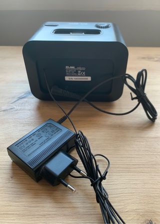 Radio reloj despertador marca Elbe