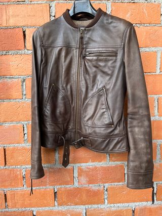 Cazadora de cuero marrón talla 40