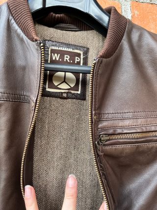 Cazadora de cuero marrón talla 40