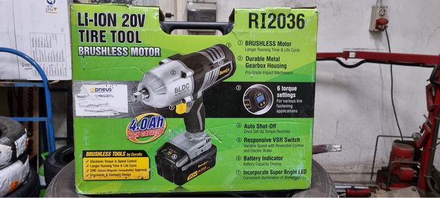 Avvitatore pneumatici