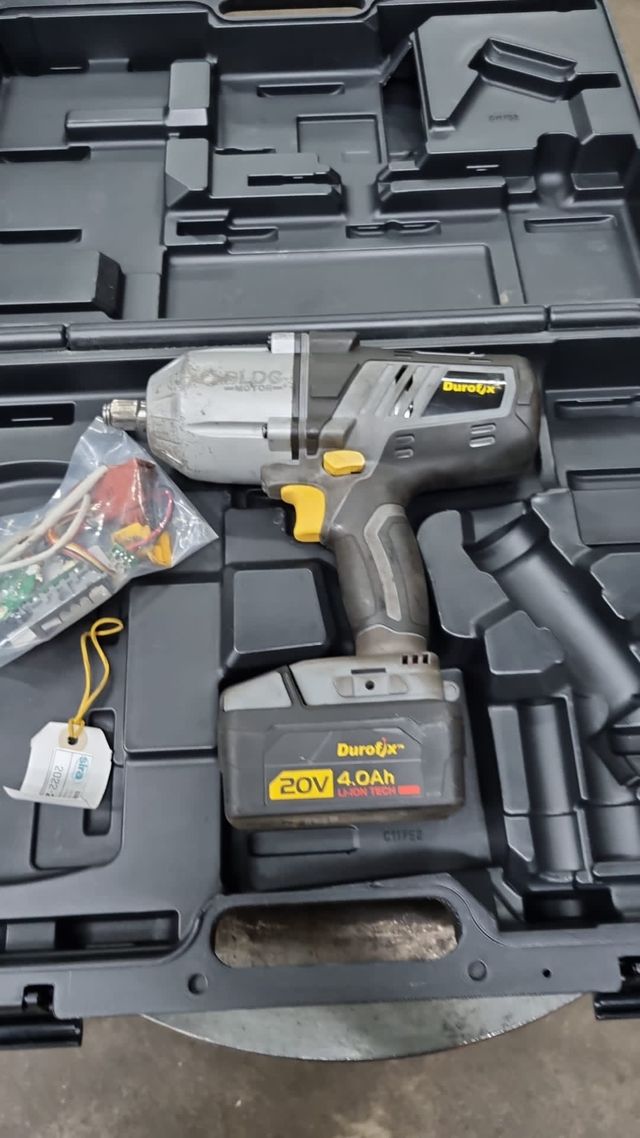 Avvitatore pneumatici