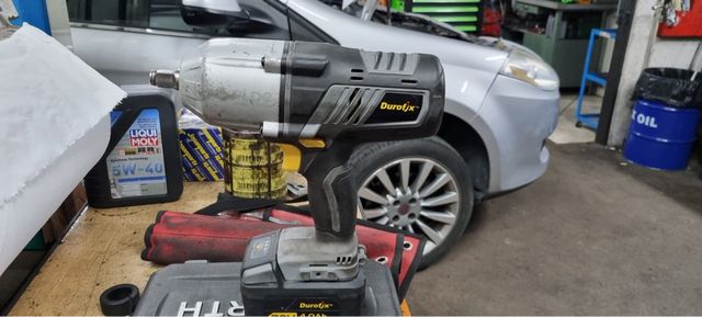 Avvitatore pneumatici