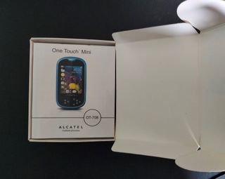 Telefono alcatel OT mini 708