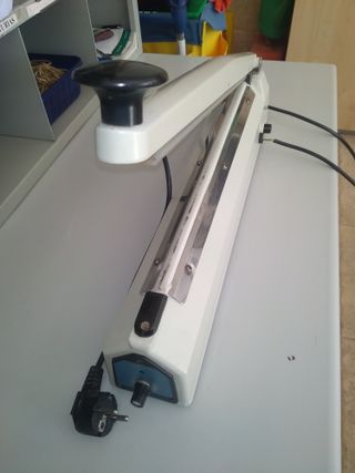 MÁQUINA DE ENVASAR TERMOSELLADO