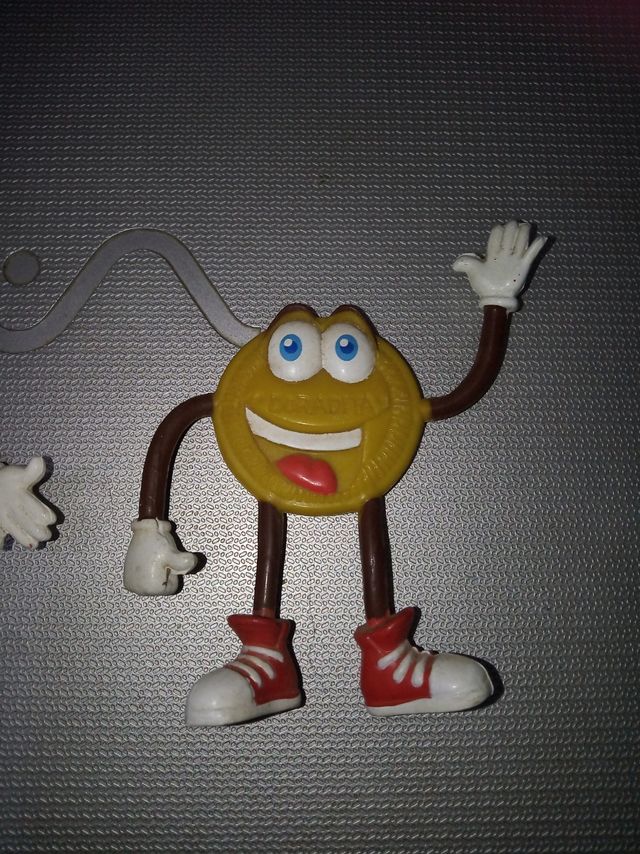 Lote de galletas doraditas.