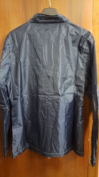 Chaqueta cortavientos azul