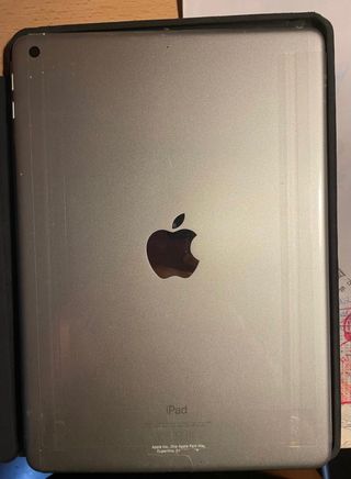 IPad 6º generación + teclado Slim Folio