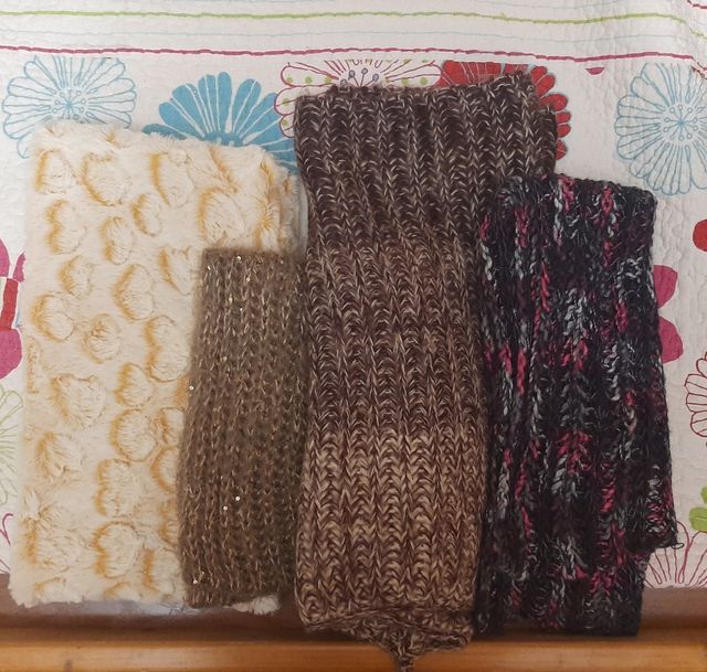 Bufandas de punto cerradas