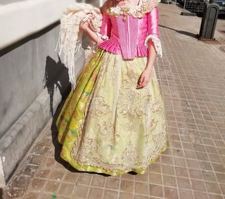  Traje de fallera  10/ 12 años , 