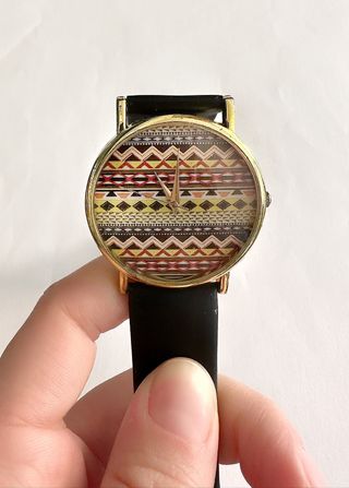 Reloj étnico