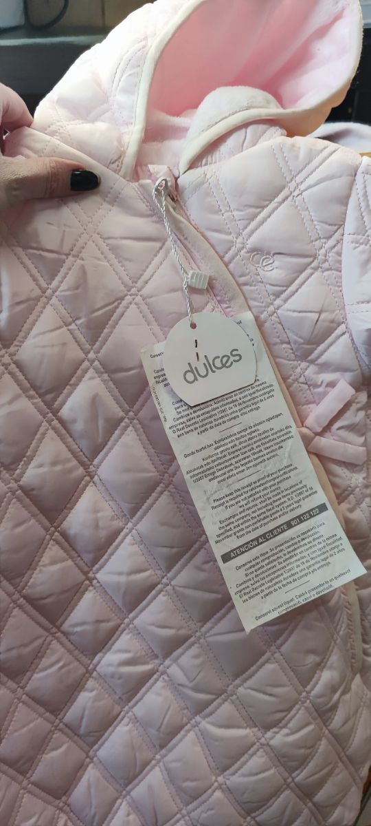 buzo saco ( dos en uno) sin estrenar !! Dulces