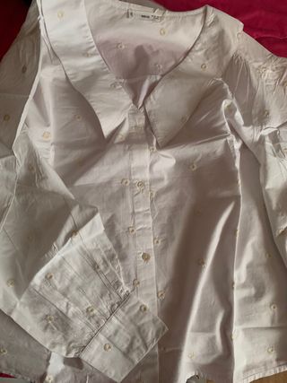 Blusa cuello solapa Nuevo a estrenar con etiqueta