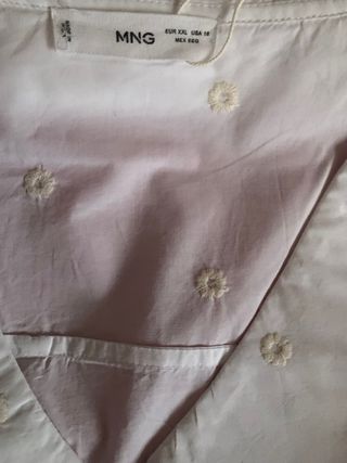 Blusa cuello solapa Nuevo a estrenar con etiqueta