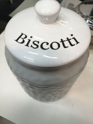 biscottiera mai usata