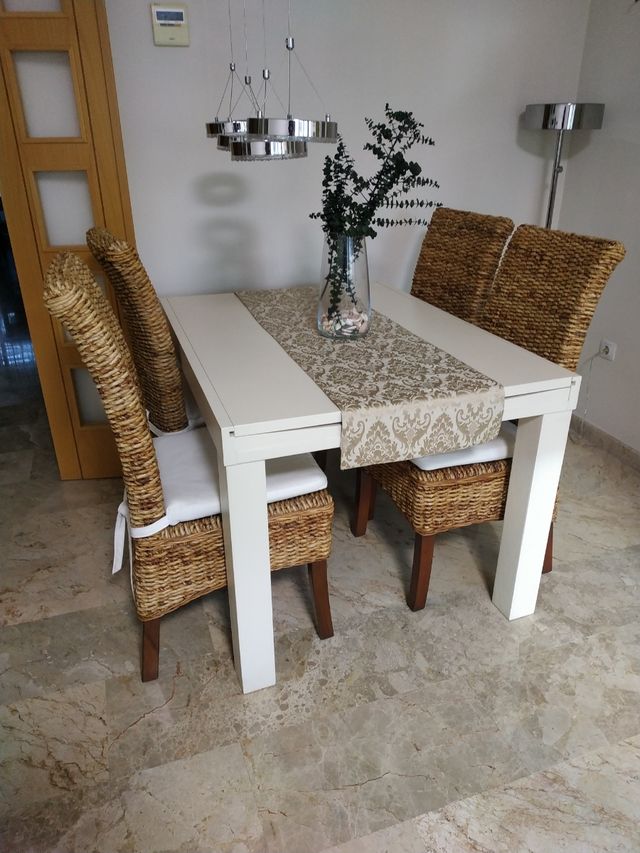 mesa de comedor blanca