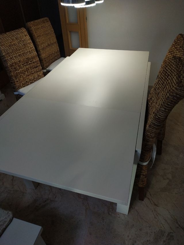 mesa de comedor blanca
