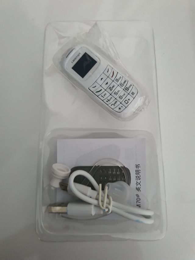 Mini teléfono móvil