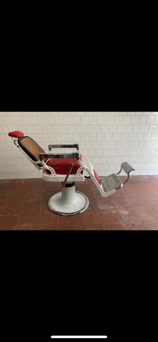 Sillon antiguo de barbero TRIUMPH, restaurado