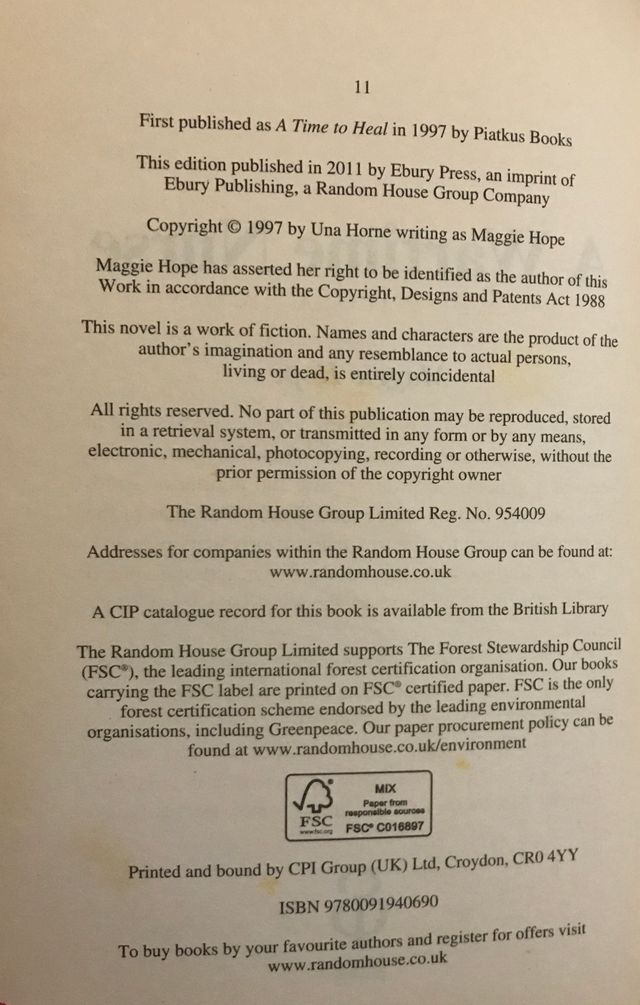 A Wartime Nurse Maggie Hope in English