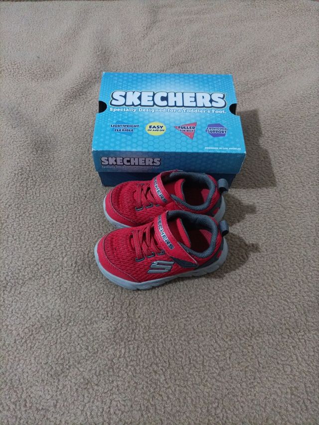 Zapatillas skechers muy cómodas