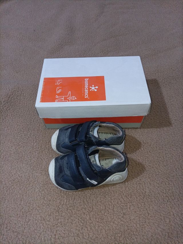Zapatillas para aprender andar biomecanic