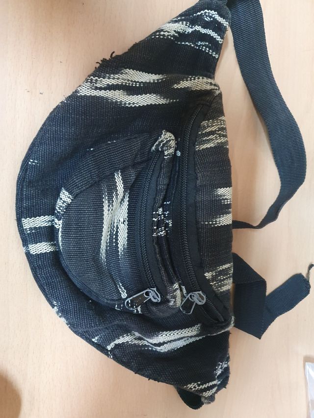 lote riñoneras y monedero