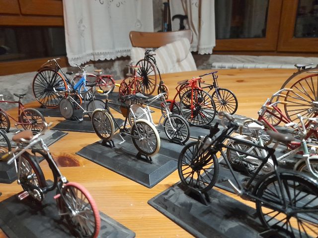 bicicletas en miniatura