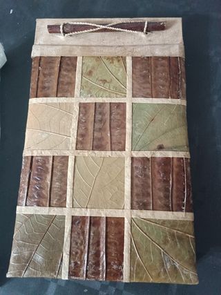 cuaderno de notas echo a mano de hojas 