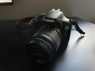 Cámara  CANON 4000D