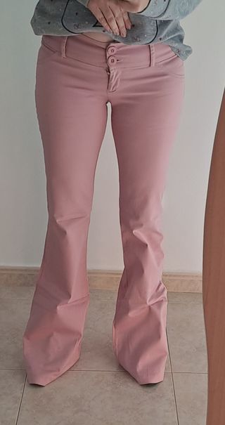 pantalón vintage campana stradivarius
